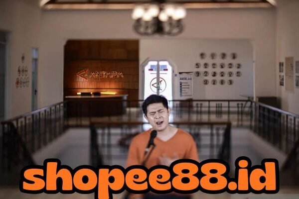 Video klip lagu Cakra Khan berjudul “Tak Sejalan” telah rilis di Youtube