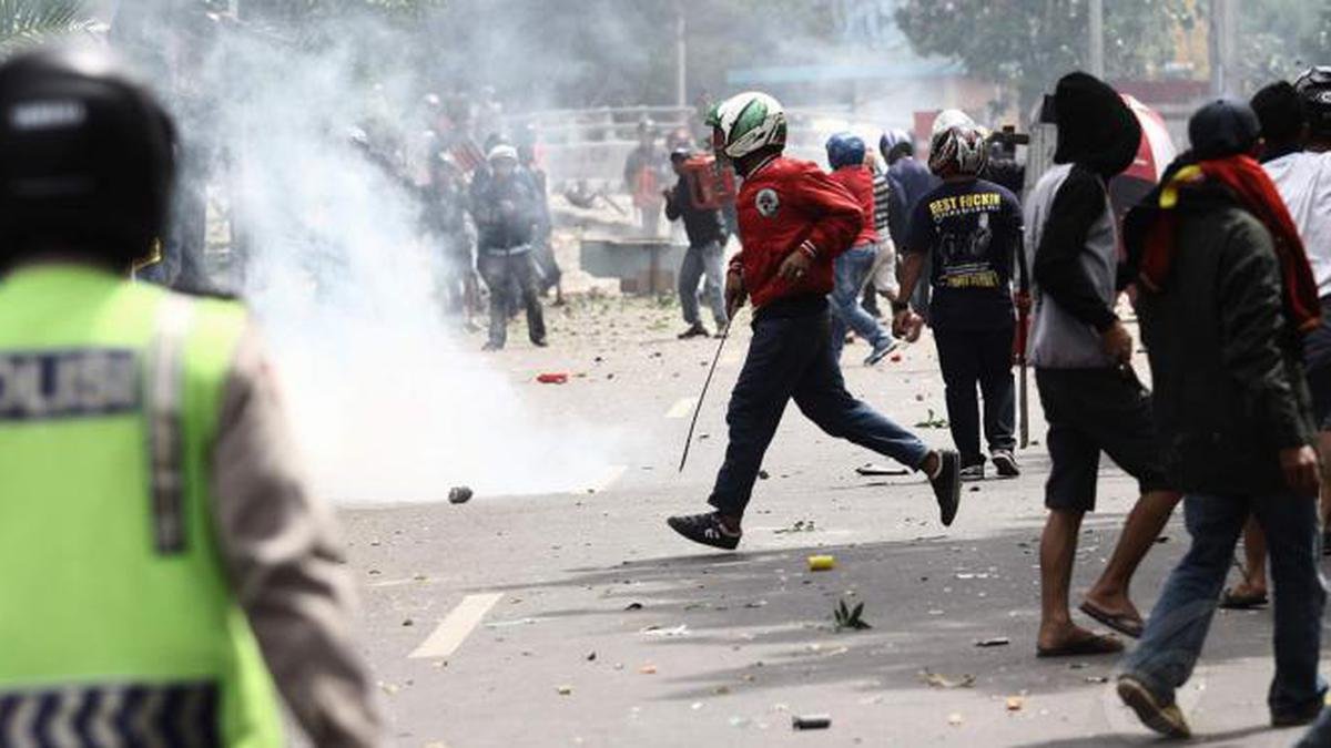 Bentrokan di Ambon, 2 Korban Luka Bacok dan Panah