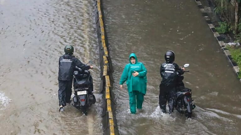 Banjir Landa Jakarta, 23 Ruas Jalan dan 10 RT Terendam